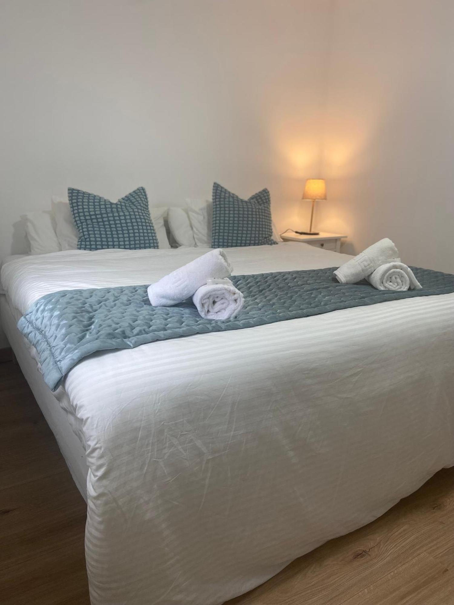 Dh Apartamento Turistico Onís Buitenkant foto